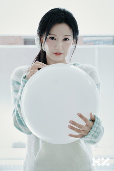 [잡담] 김지원 생일 카페 비하인드 사진들 | 인스티즈