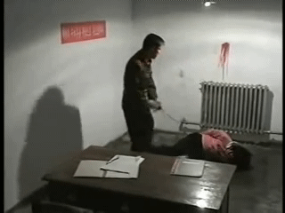 북한 보위부가 몰래 찍은 탈북시도자 실제 취조 모습 | 인스티즈
