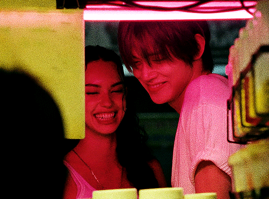 [잡담] 다니엘라가 연준이랑 뮤비 찍었을때 올려줌 | 인스티즈