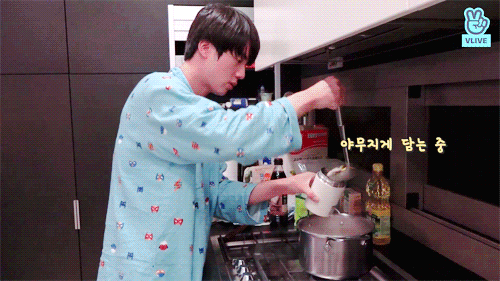 [잡담] 갑자기 방탄 이거 생각나서 가슴에 국밥쏟음 | 인스티즈