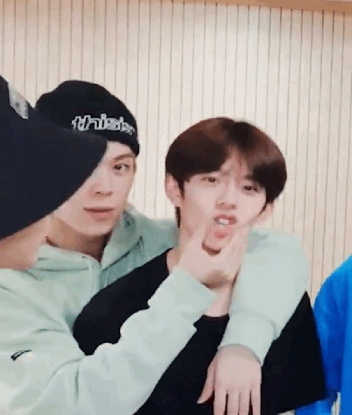 [잡담] 유강민 스킨십에 거부감 1도 없는거 | 인스티즈