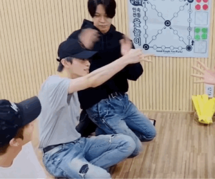 [잡담] 유강민 스킨십에 거부감 1도 없는거 | 인스티즈