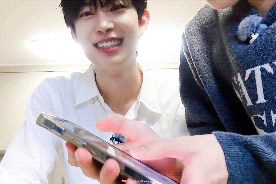 [잡담] 김건우 어제 숙소 자컨 비주얼 | 인스티즈