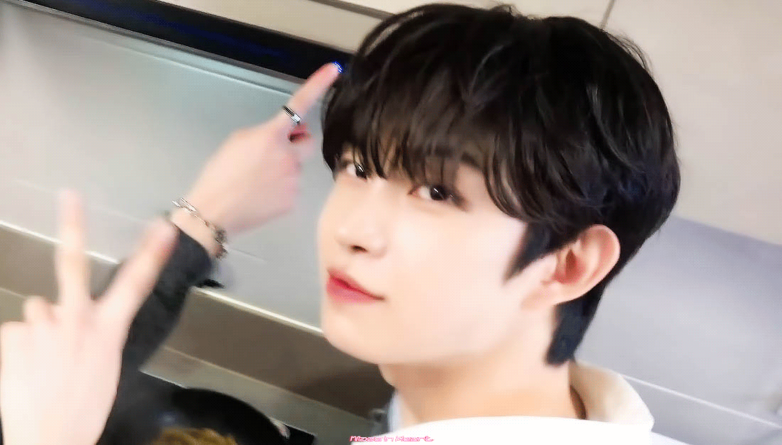 [잡담] 김건우 어제 숙소 자컨 비주얼 | 인스티즈