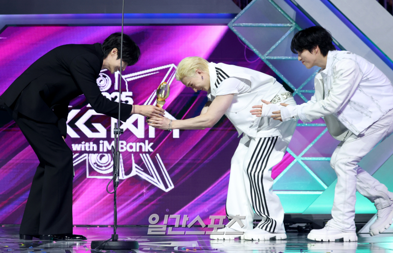 [잡담] 변우석) 변우석 기사사진 다른것들 | 인스티즈