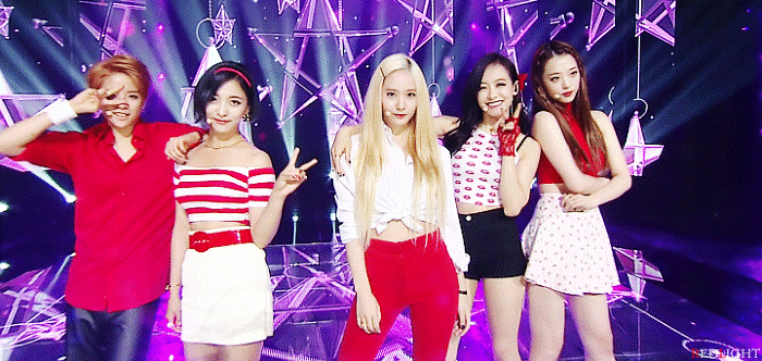 지금봐도 거를 타선이 없는 에프엑스 무대의상...gif | 인스티즈