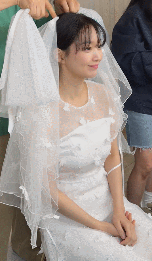 결혼기념 배우 신민아 웨딩드레스 모음 👗💍 | 인스티즈