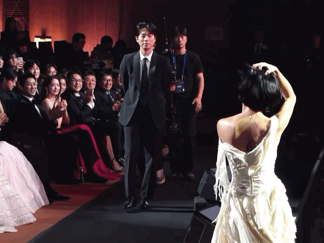 [잡담] 박정민 기다렸다가 걸어오는 거 너무 설렌다 | 인스티즈