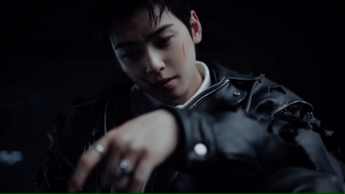 자아가 두개여도 사랑할 수 있을 것 같은 뮤비 속 차은우 .jpgif | 인스티즈