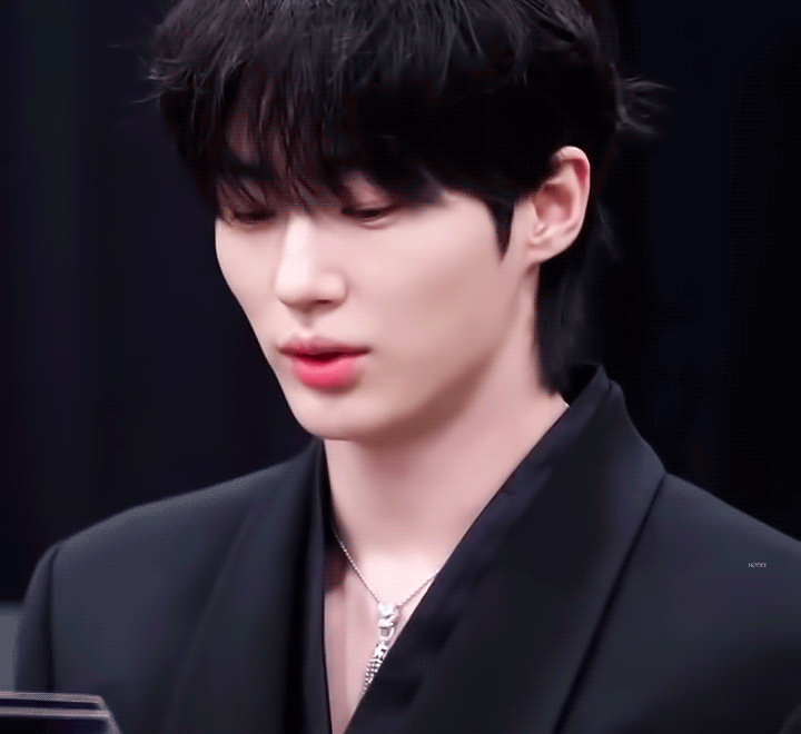 [잡담] 변우석) 남자가 왜이리 청순해 | 인스티즈