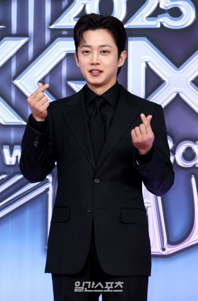 [정보/소식] [단독] '흥행 2연타' 김민석, 안판석 '연애박사' 합류…추영우·김소현과 호흡 | 인스티즈