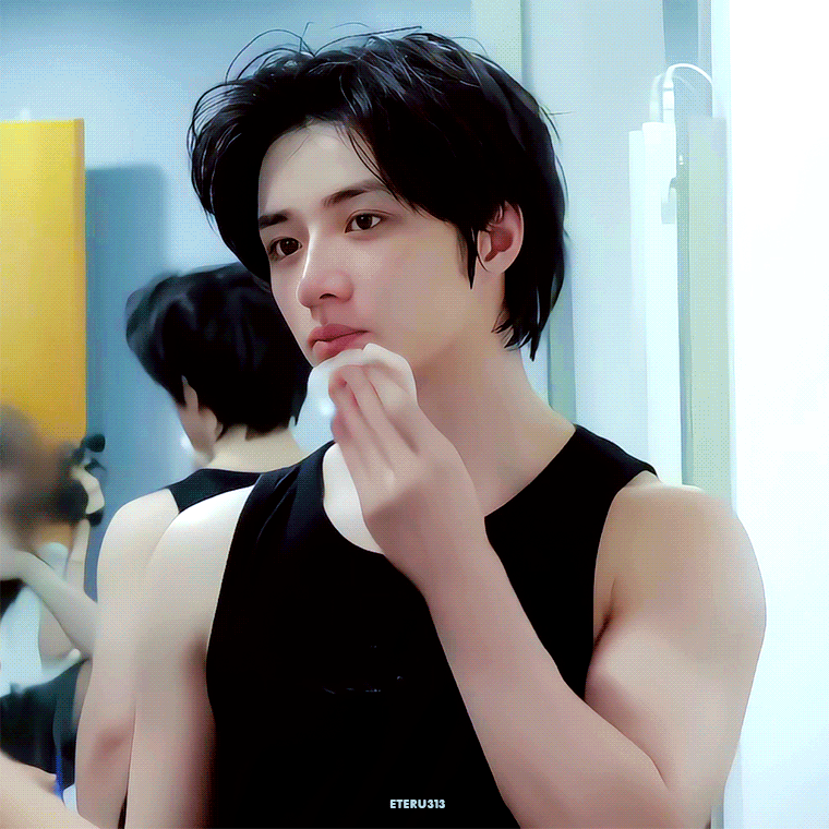 [잡담] 투바투 대기실에서 화장 싹 지우고 퇴근하는 거 신기했는데 | 인스티즈