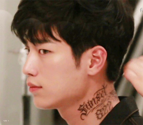 현재 모두가 정색중인 서강준 턱 발달 언급..JPG | 인스티즈