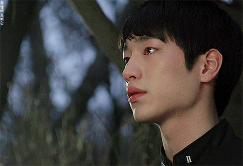 현재 모두가 정색중인 서강준 턱 발달 언급..JPG | 인스티즈