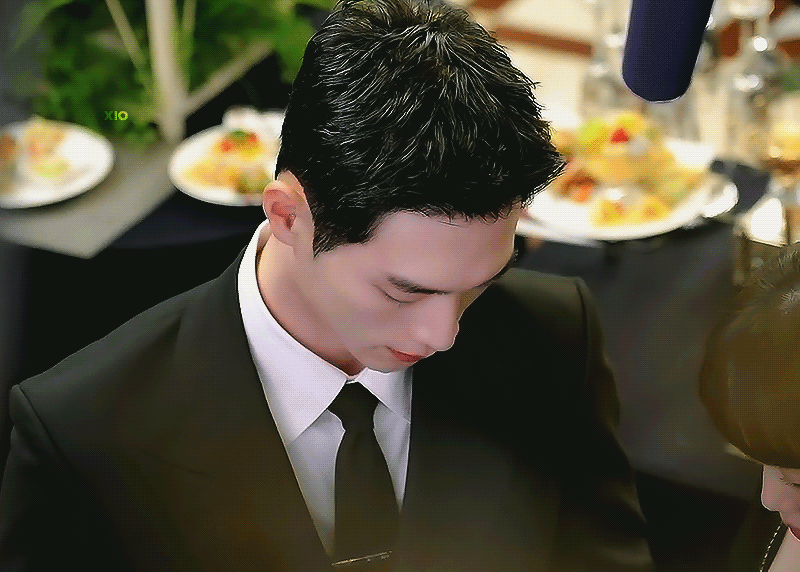 현재 모두가 정색중인 서강준 턱 발달 언급..JPG | 인스티즈