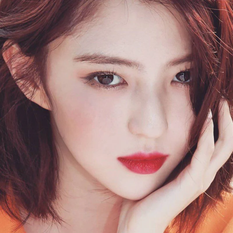 [잡담] 한소희 사진 찍을때 습관 | 인스티즈