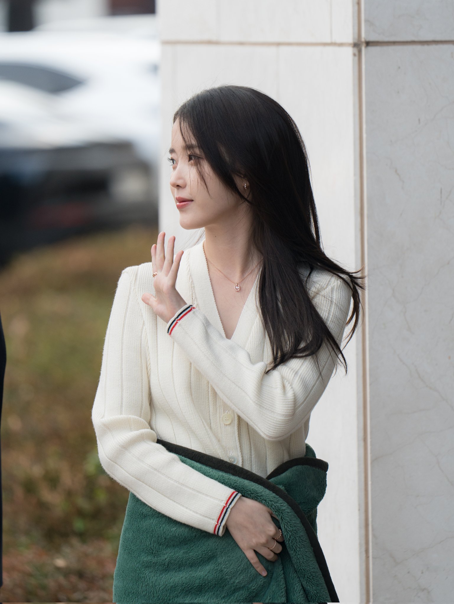 [잡담] 아이유들아 오늘 희주 볼살이 풍년이다.. 행복하다... | 인스티즈