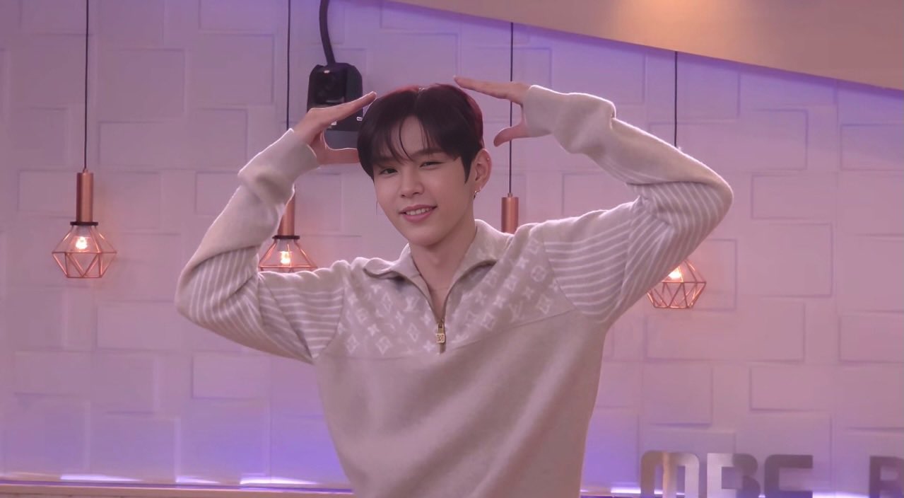 [잡담] 수달강아지😭😭🦦🐶💕💞 | 인스티즈