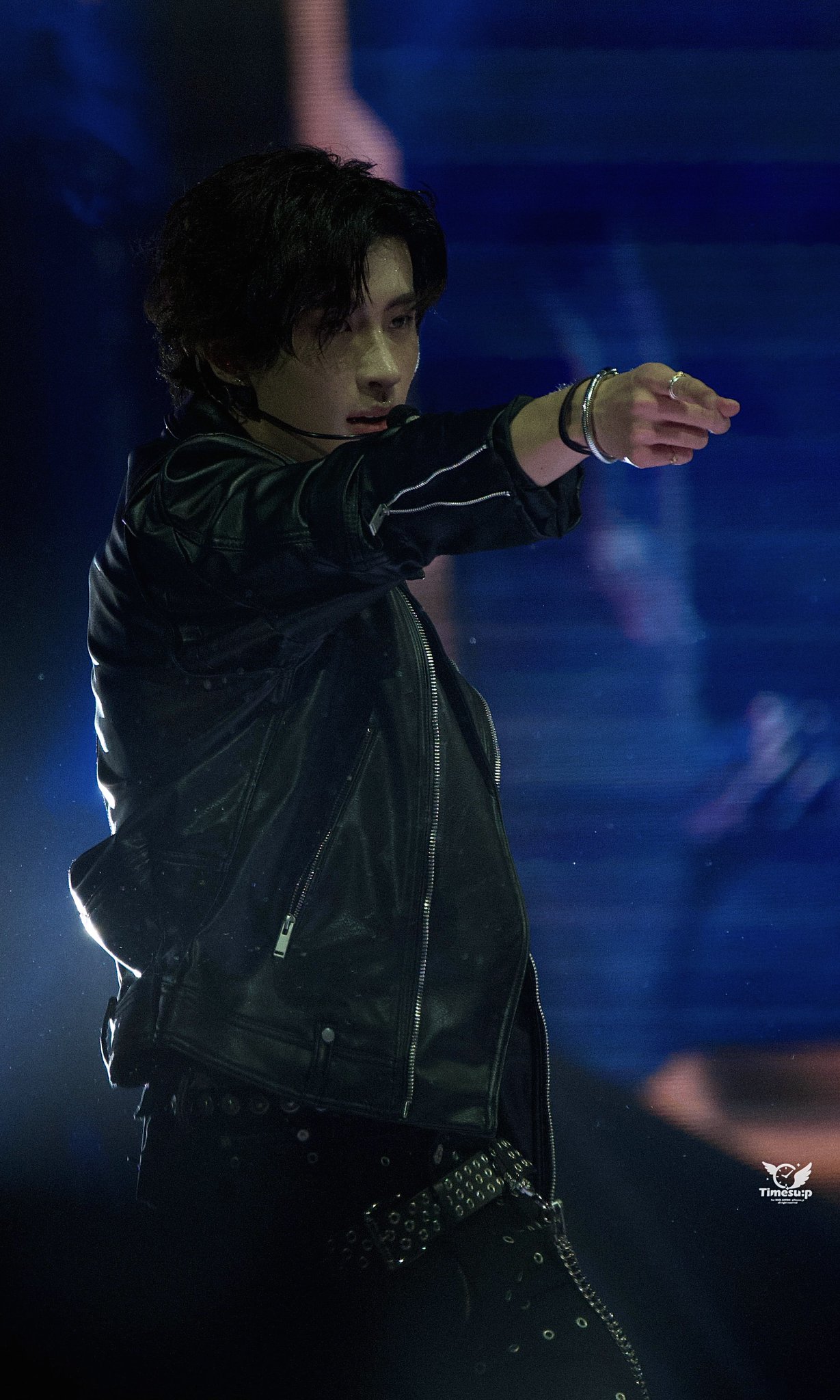 [잡담] 앤톤 오늘 미모 살벌한거 봐 | 인스티즈