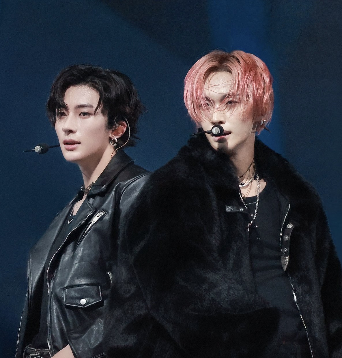 [잡담] 앤톤 원빈 페임 엔딩 투샷 개조타,,, | 인스티즈