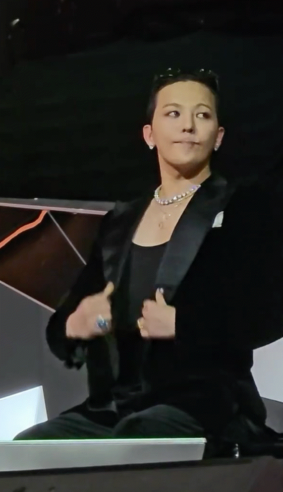 [잡담] 화제된 마마 지디 의상 + 주윤발 케미 | 인스티즈