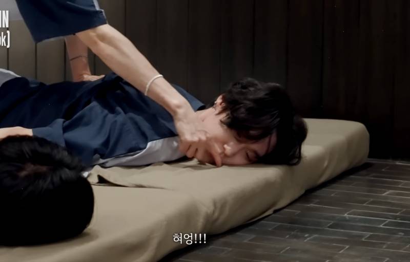 [잡담] 라이즈 마사지 자컨에서 원빈 소희 구석에서 요란스러운거 넘 웃겨 | 인스티즈