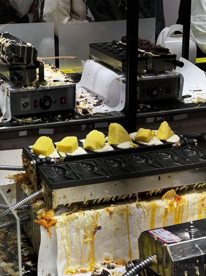 비주얼 특이하고 가격도 짱비싼 백화점 붕어빵 팝업 가격.jpgif | 인스티즈