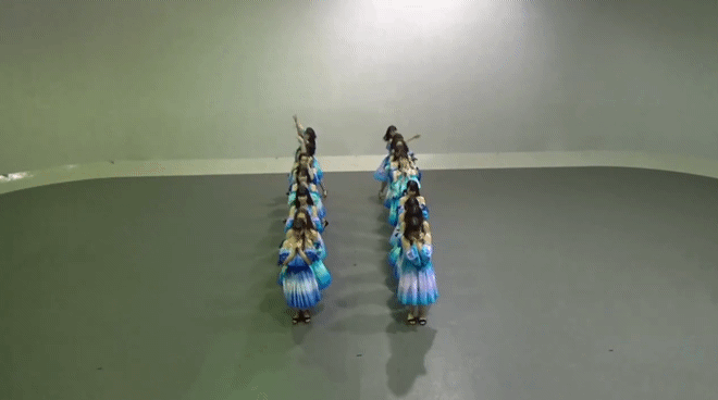 나 일본 다인원 여돌st 안무동선 개좋아함....gif | 인스티즈