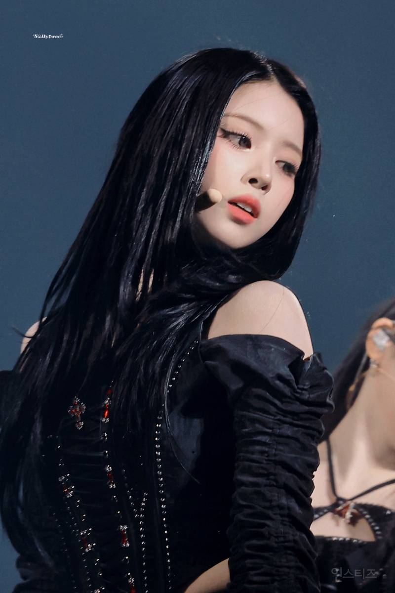 얼굴 진짜 말 안되는 거 같은 엔믹스 지우 최근짤 | 인스티즈