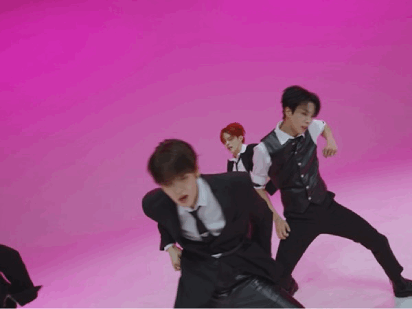 [잡담] 강민이 수트댄스 폼미 | 인스티즈