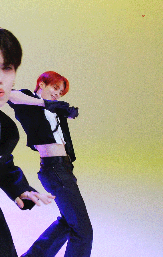 [잡담] 강민이 수트댄스 폼미 | 인스티즈