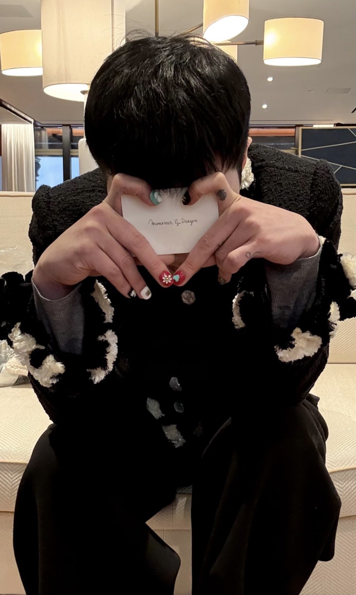 [잡담] 실시간 샤넬쇼 참석중 지드래곤 | 인스티즈