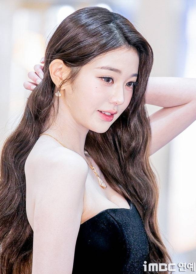 251204 불가리 포토콜 행사 참석한 아이브 장원영 기사사진 jpg | 인스티즈