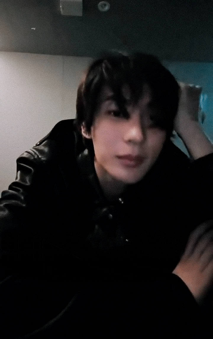 [잡담] 앤톤 어제 라방 짤 | 인스티즈