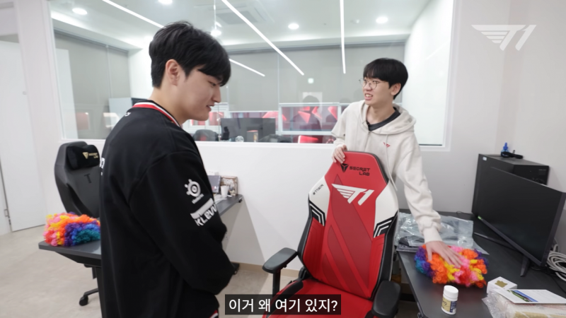 [잡담] 아니 가발 머여? | 인스티즈