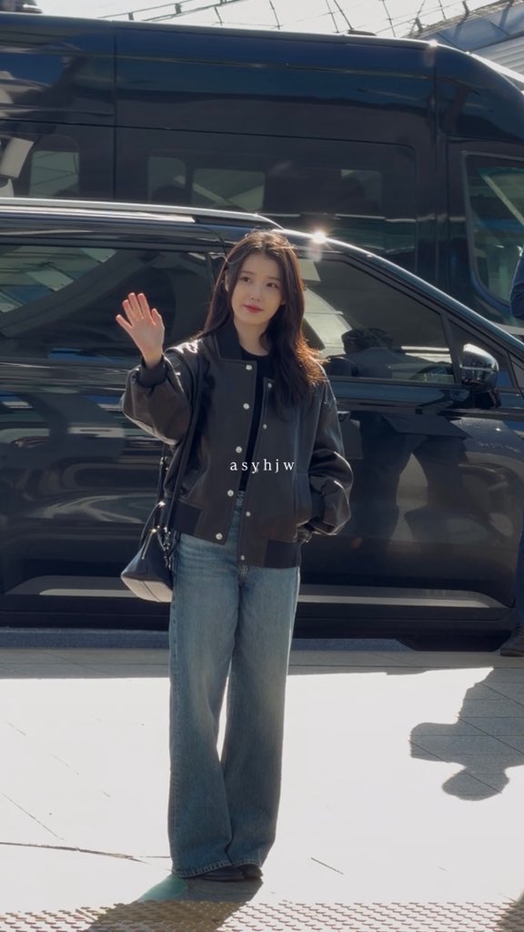 [잡담] 아이유 오늘 완전 언니잖아 | 인스티즈