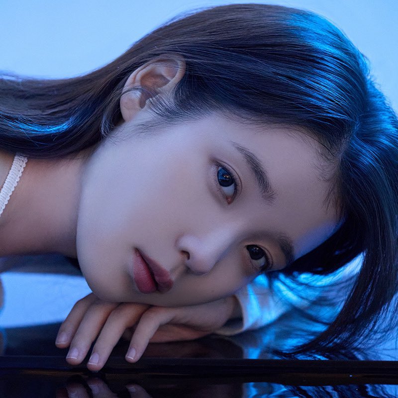 [잡담] 아이유 클라렌 광고 진짜 예뻐 | 인스티즈