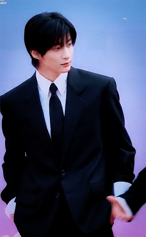 [잡담] 연말이 온걸 느낄때 = 달력을 넘길때? ㄴ 연말 앤톤 올때 ㅇ | 인스티즈