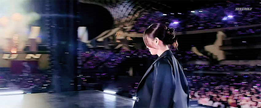 [잡담] 아이유 이거 드라마 한 장면이라고 해도 믿겠다 | 인스티즈