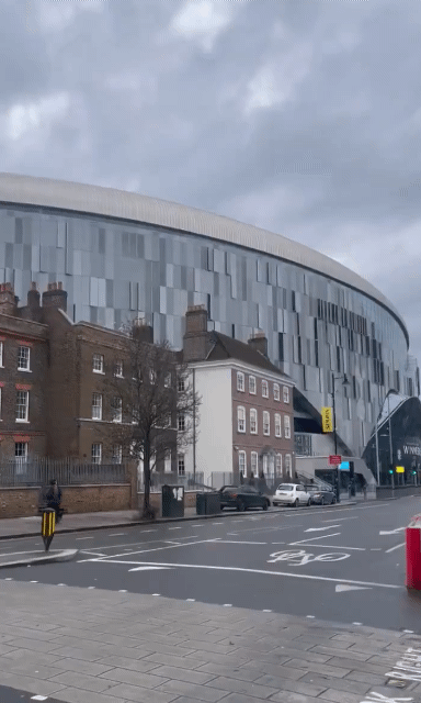 [잡담] 손흥민 벽화 위치 걱정했는데 | 인스티즈