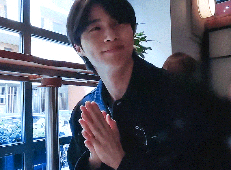 [잡담] 변우석) 손 큰거 너무 좋은데 | 인스티즈