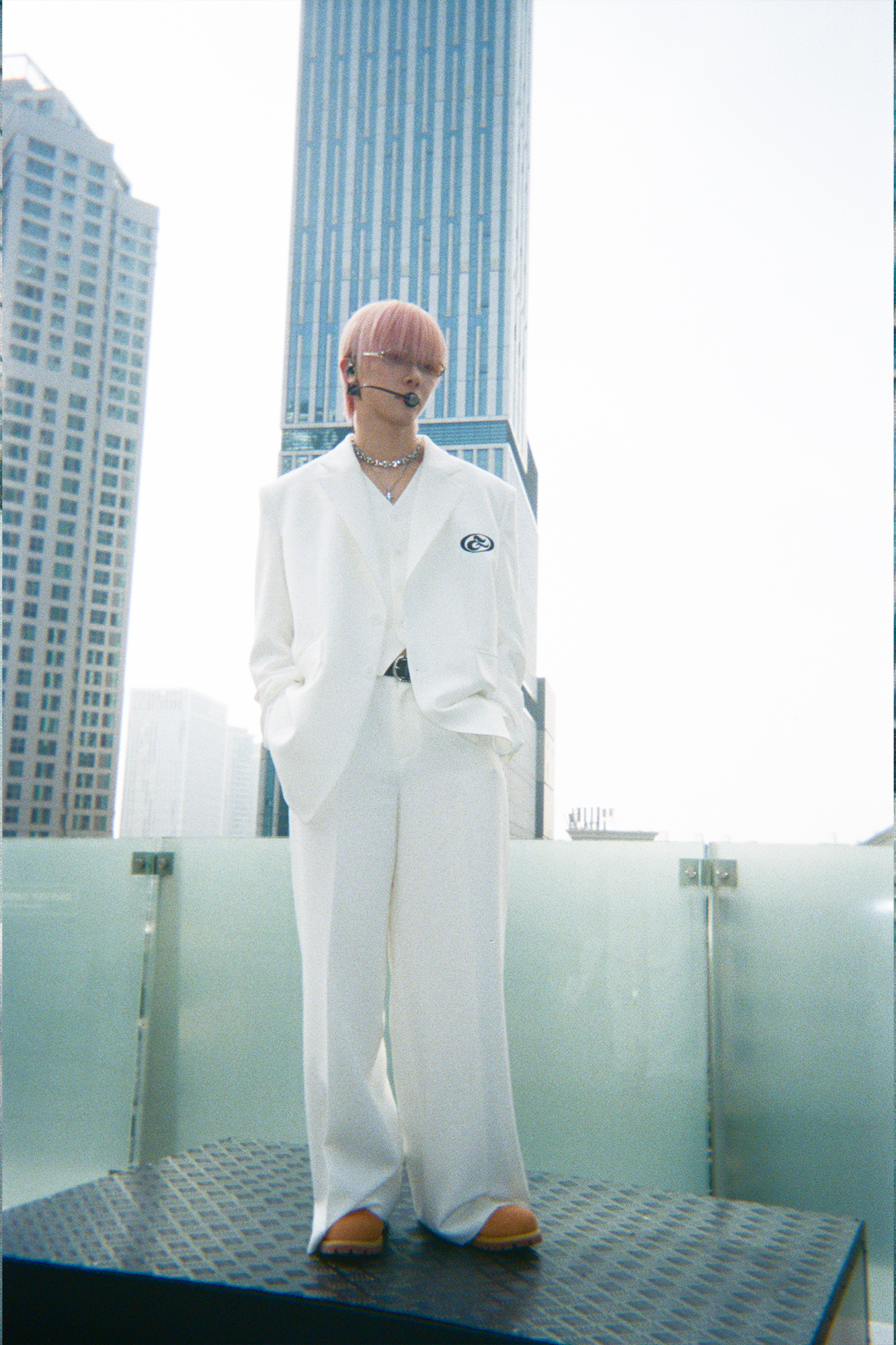 [잡담] 비하인드 사진 필카로 올려준 거 ㄹㅇ 감다살 | 인스티즈