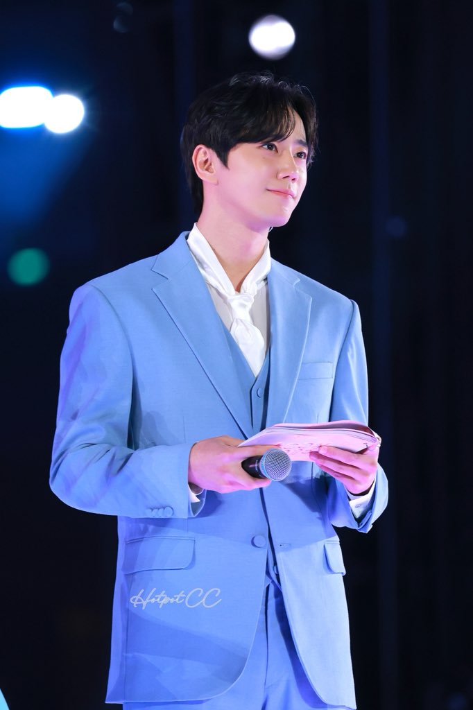 [잡담] 이준영 떡밥 이틀이나 넘쳐서 아직도 새 짤 뜨는 거 좋아 | 인스티즈