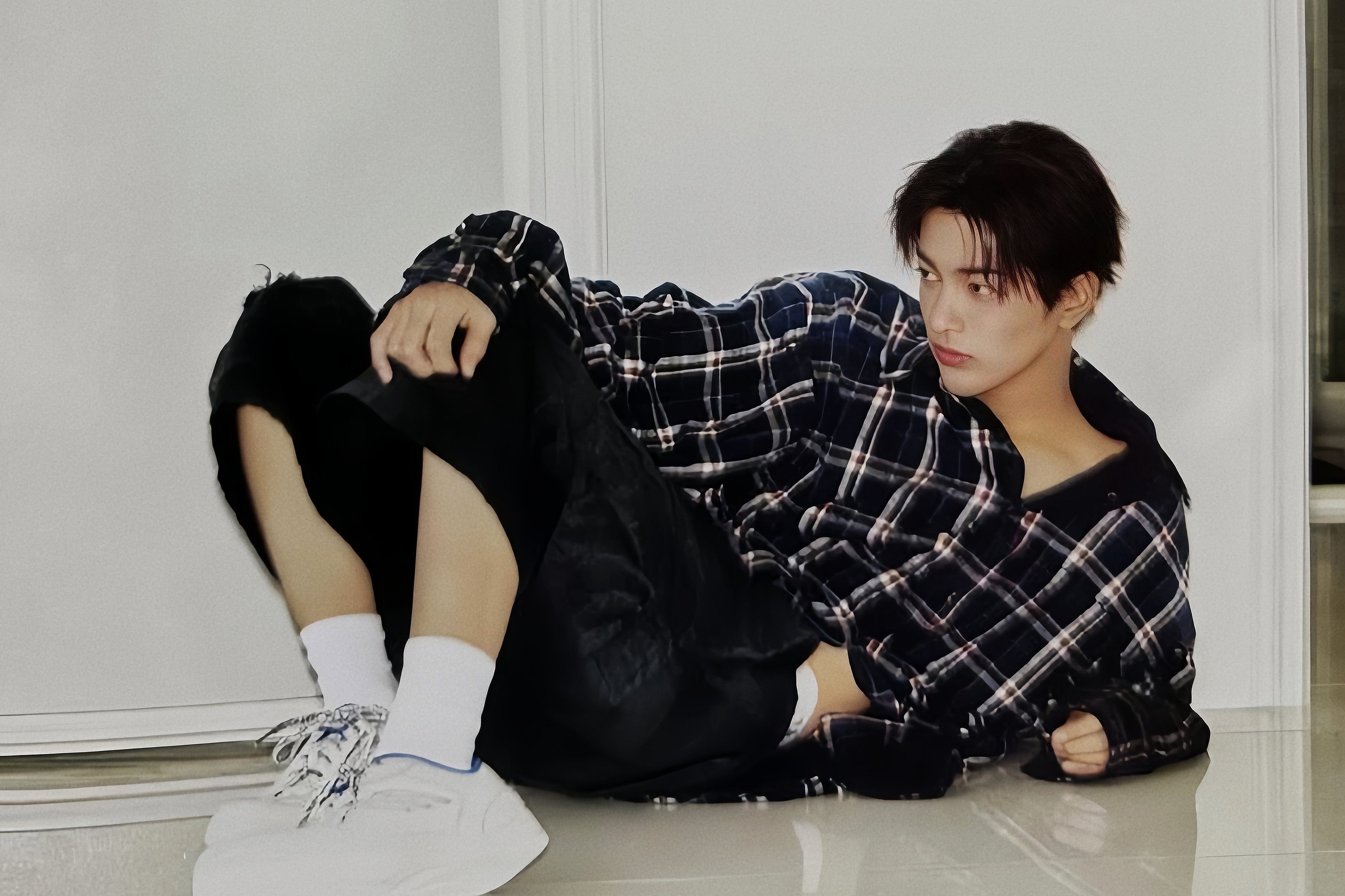 [잡담] 코르티스 데이즈드 화보 뜸 | 인스티즈