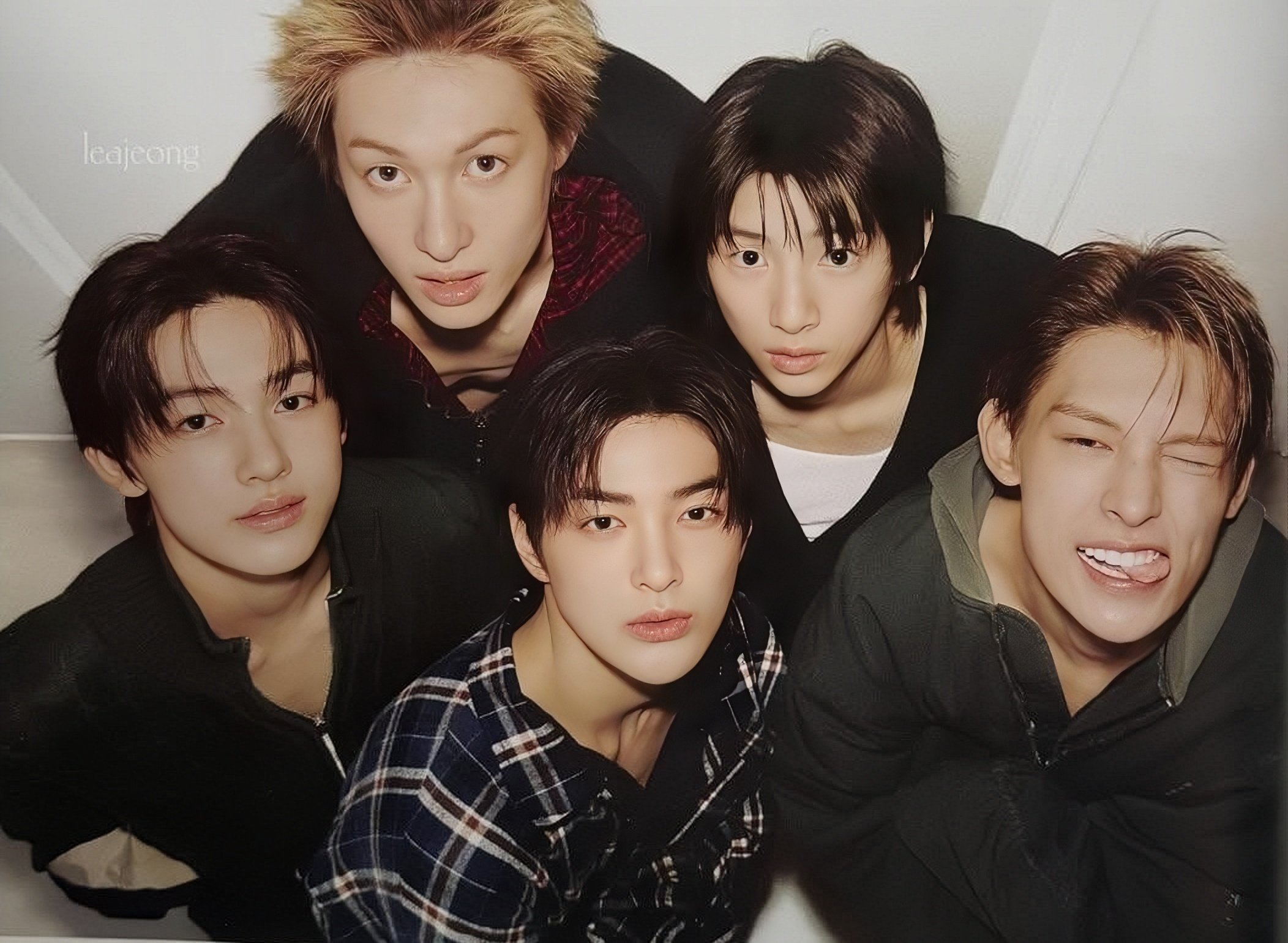 [잡담] 코르티스 데이즈드 화보 뜸 | 인스티즈