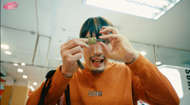 잡히는 모든걸 미니어쳐로 만들어버리는 최홍만 ㅎㄷㄷ | 인스티즈