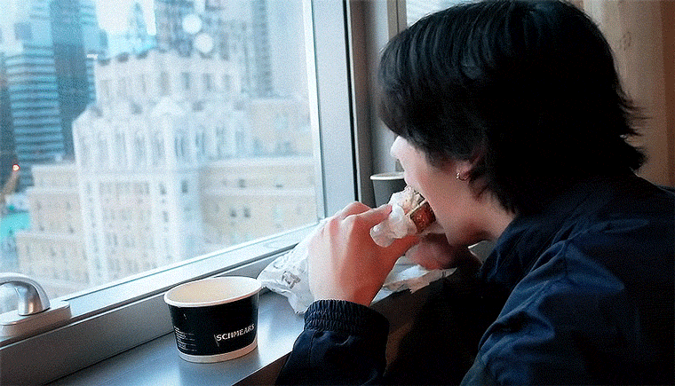 [잡담] 앤톤 앤티니토니 바이브 너무 좋아 | 인스티즈