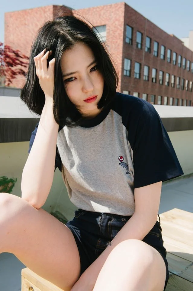 [잡담] 한소희 과거 쇼핑몰 mixxmix(믹스엑스믹스) 피팅모델 시절 | 인스티즈