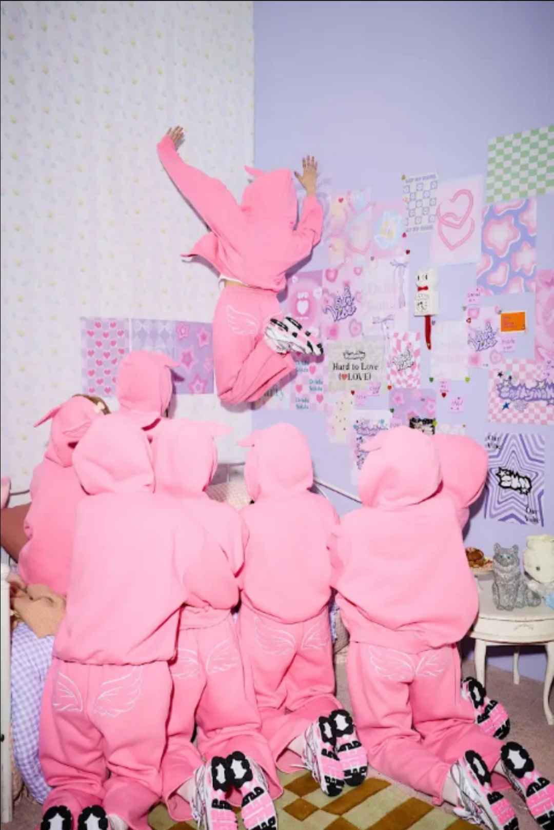 [잡담] 히토미 그룹 컨포 뜬 거 귀엽다 | 인스티즈