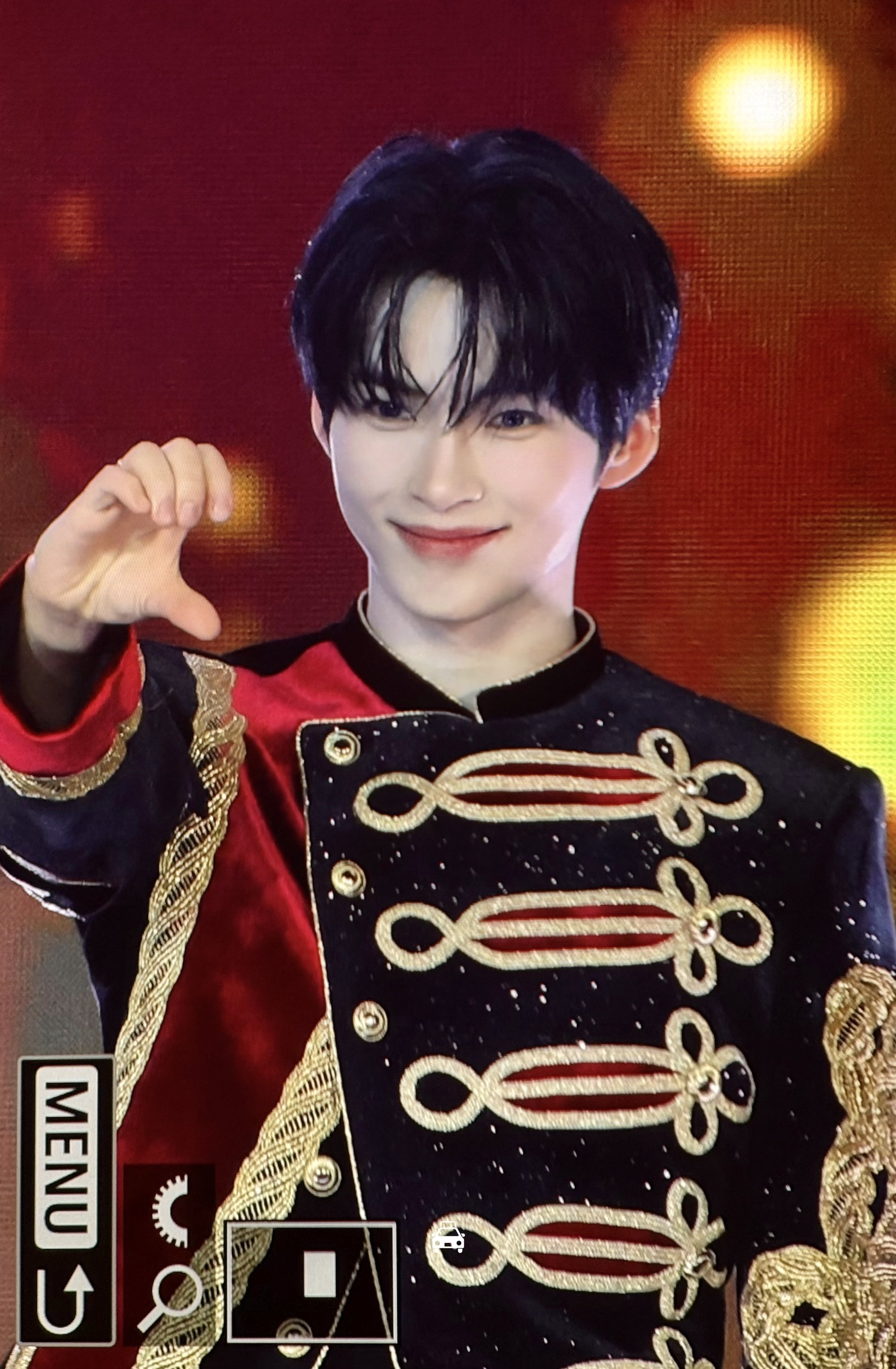 [잡담] 진지하게 성한빈 오늘 얼굴도 얼굴인데 완전 왕자님이야 | 인스티즈